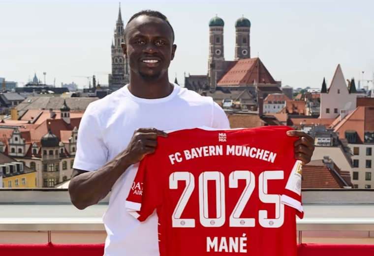 Sadio Mané con la camiseta de su nuevo equipo. Foto: Bayern de Múnich