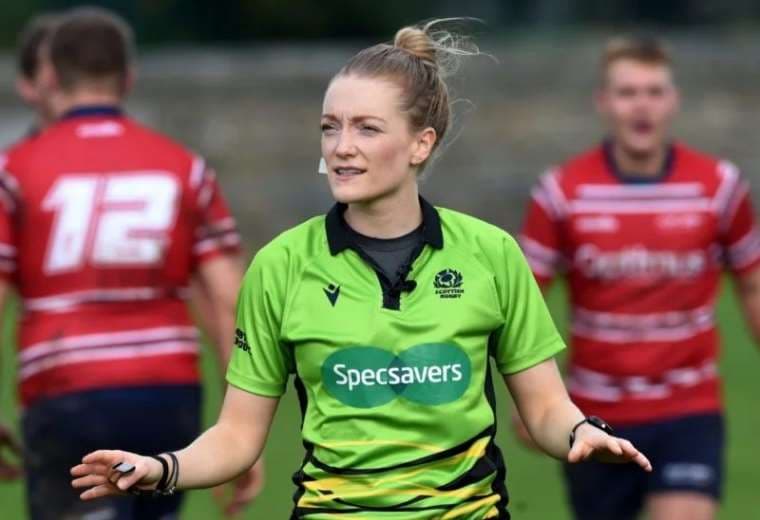 Hollie Davidson hace historia en el rugby. Foto: Internet  