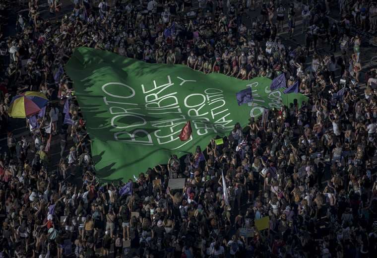 Manifestación pro Aborto en Chile. INTERNET