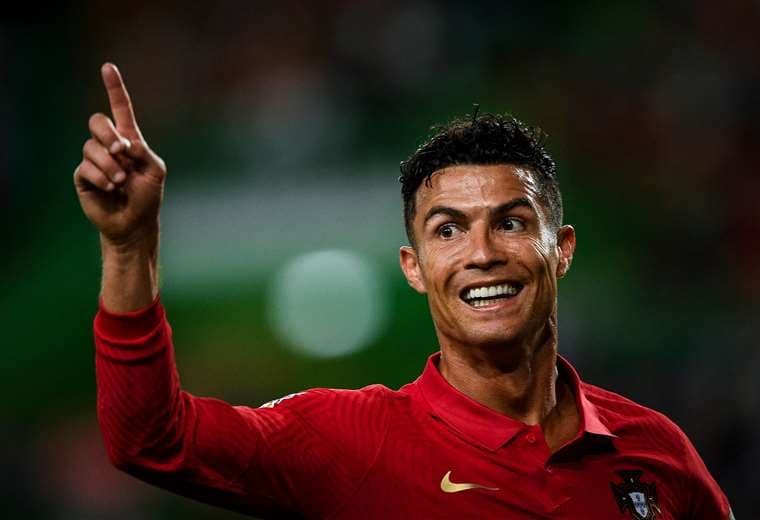Cristiano Ronaldo tiene 37 años y es el capitán de su selección. Foto: AFP