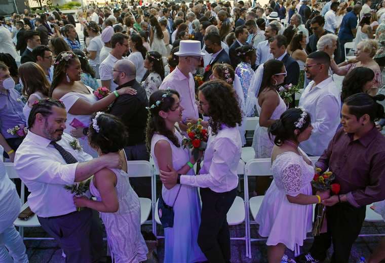 Matrimonios masivos en EE.UU. /Foto: AFP