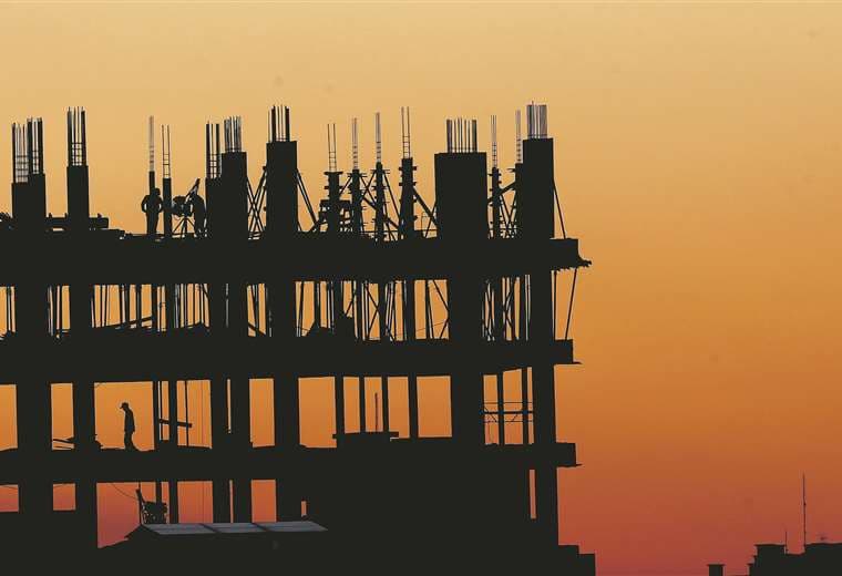 La construcción no recupera los niveles prepandemia y vuelve a las cifras de 2012
