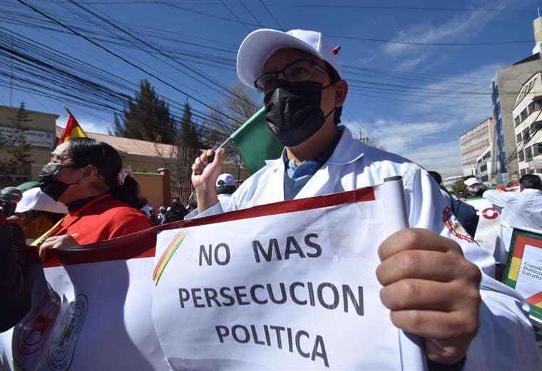 Marcha de médicos en La Paz I APG Noticias.