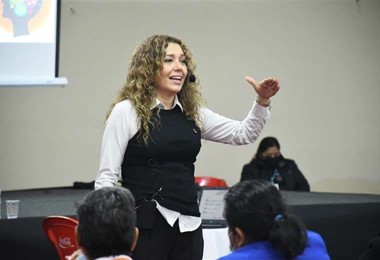 Erika Ortiz, Coach empresarial y formadora de líderes - Ecuador