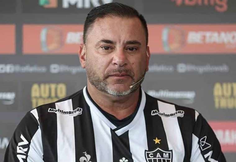 El ‘Turco’ Mohamed no va más como entrenador del Mineiro. Foto: Internet 
