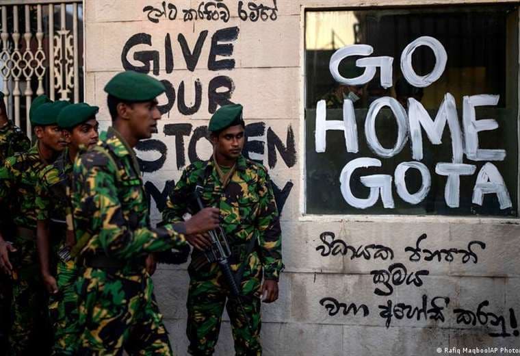 ONG pide arrestar a expresidente Sri Lanka en Singapur por "crímenes de guerra"