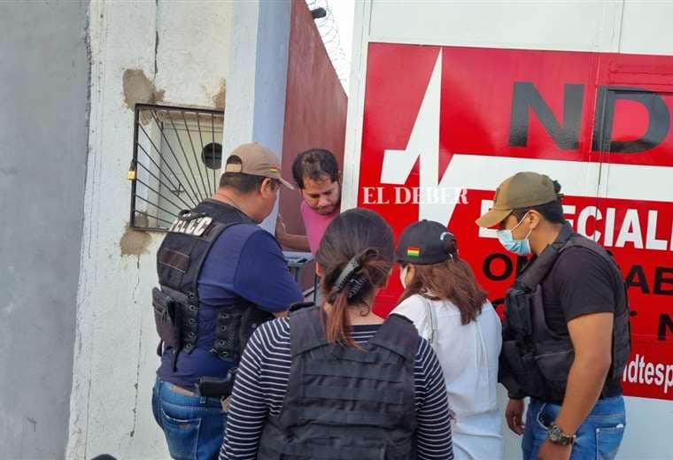 Fiscalía y Policía arrestan a seis personas tras allanamiento de los hangares de El Trompillo por el caso de Juan José Dorado