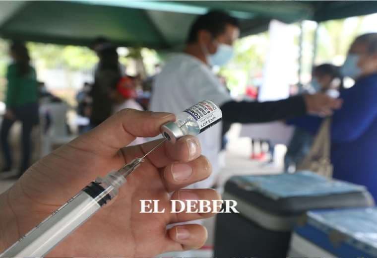 Piden a la población acudir a vacunarse. Foto: R. Montero