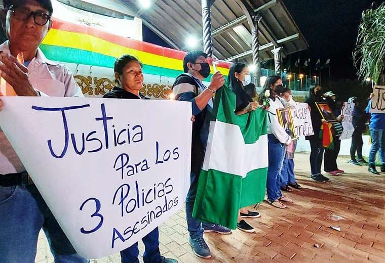 Familiares de los asesinados piden justicia. Fue el  26 de junio. Foto: Jorge Gutiérrez