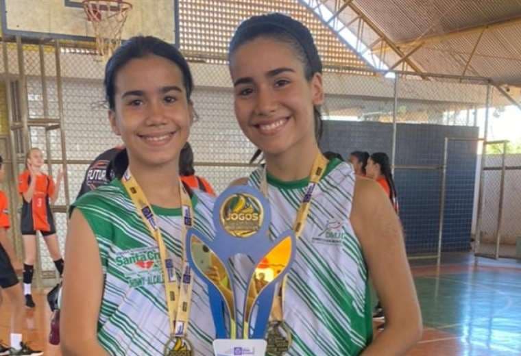 Las hermanas Luciana y Camila Molina Ribera integraron el equipo. Foto: M. Ribera