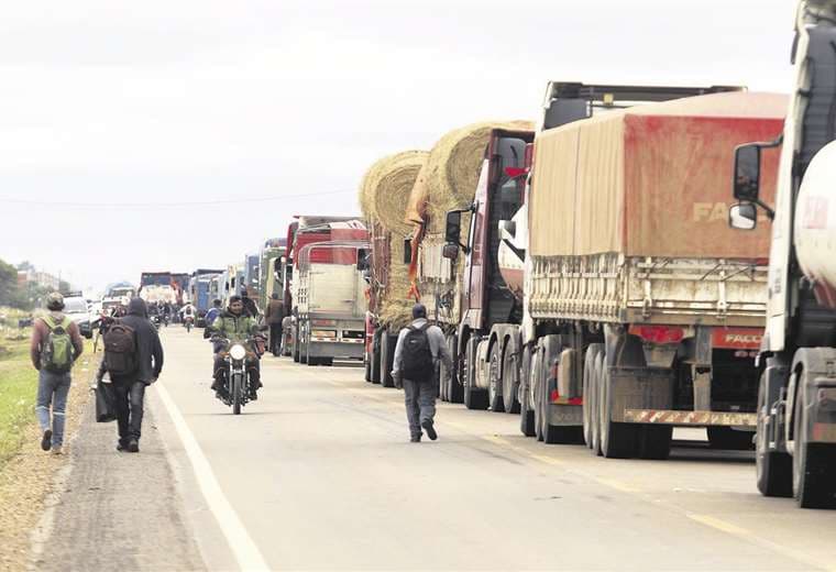 Transportistas piden que los bloqueos sean regulados. Foto: Ipa Ibáñez