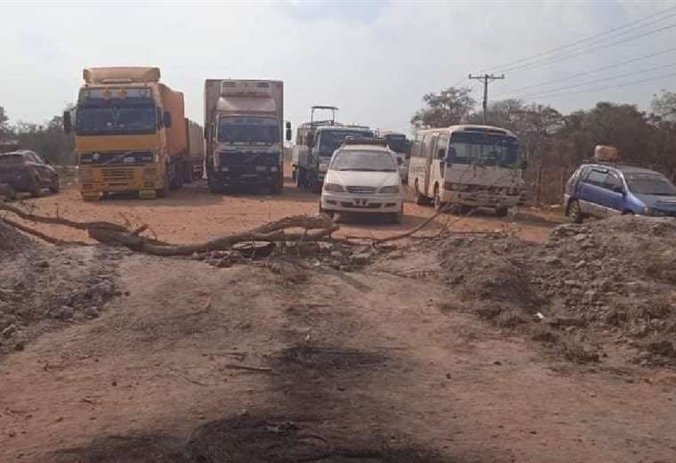 Beni amanece con bloqueo de rutas impulsado por transportistas y cívicos que piden carretera