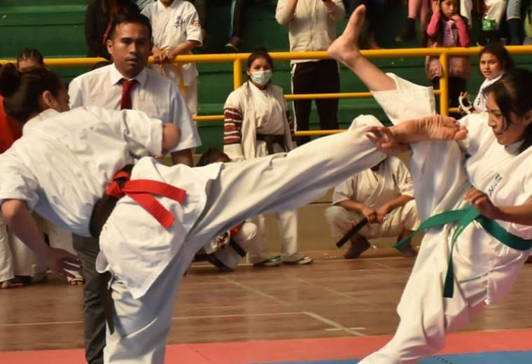 Los mejores karatecas de Bolivia competirán en la capital del país. Foto: APG Noticias