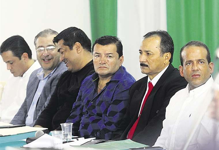 Camacho, Fernández y Cuéllar asistirán a la reunión con el INE