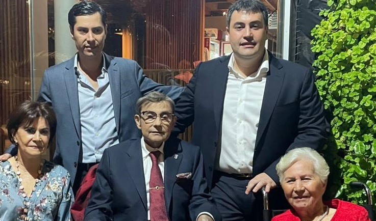 Hugo Landívar junto a su familia en el evento A los pies del Jorori, en mayo
