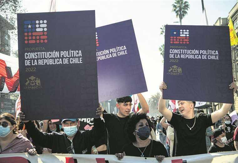 Rechazo a nueva Constitución de Chile le gana a  la opción Apruebo