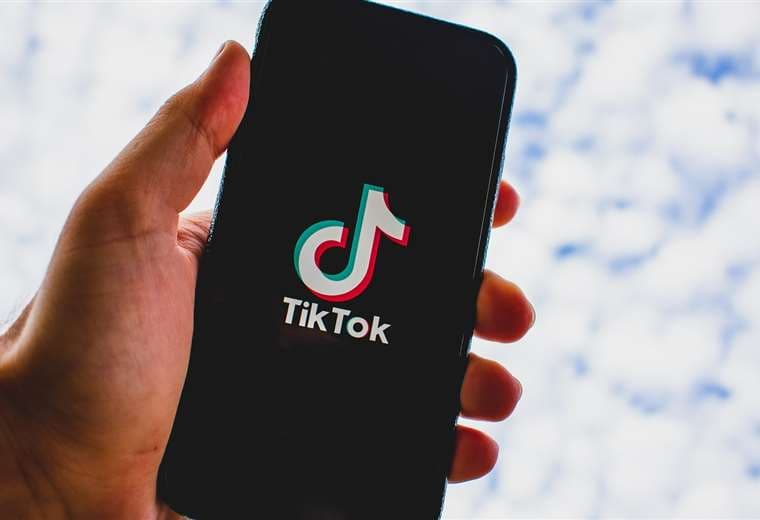  TikTok podría capturar los datos de tus tarjetas y contraseñas, según una investigación