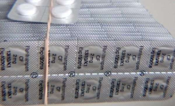 Denuncian que una farmacia en Riberalta vendió 716.040 comprimidos