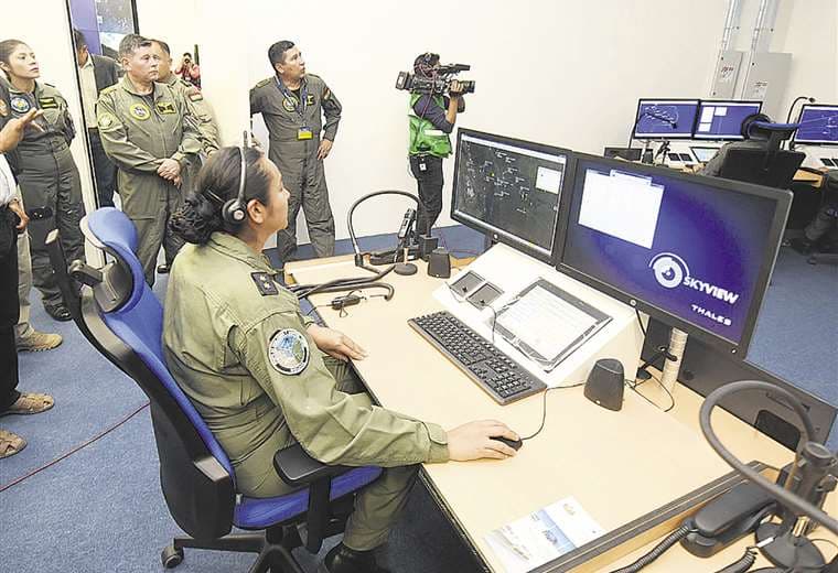 El centro de monitoreo de los nuevos radares 