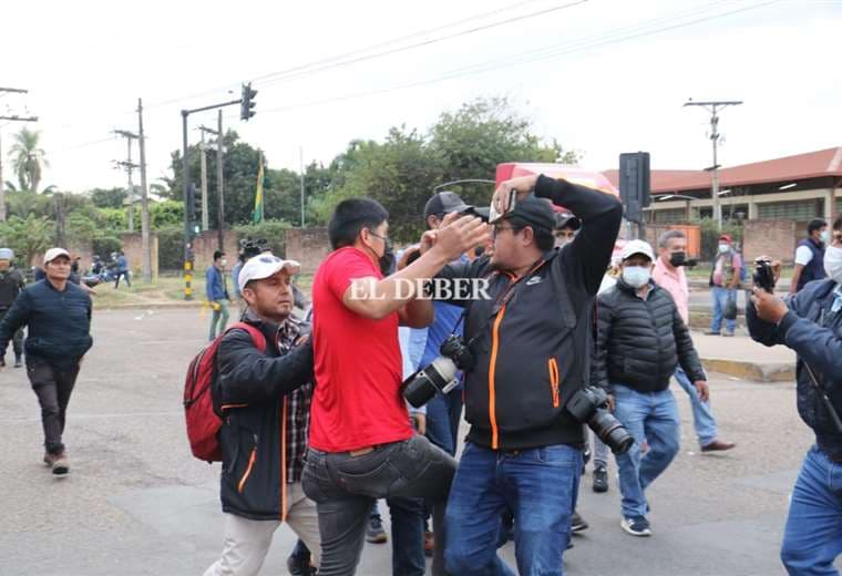 La agresión quedó registrada. Foto: Juan C. Torrejón