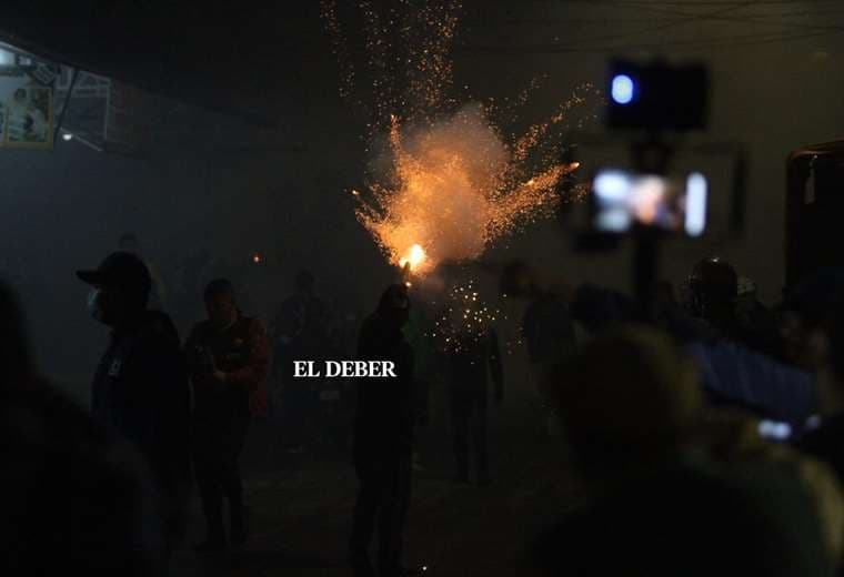 Los enfrentamientos regresaron esta noche en el Plan 3.000/Foto Jorge Gutiérrez 