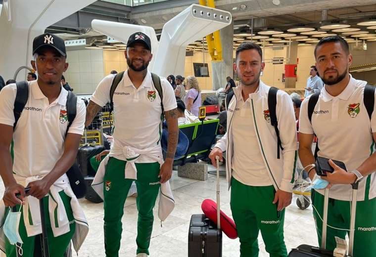 Jugadores de la selección nacional en el aeropuerto de Madrid. Foto: FBF