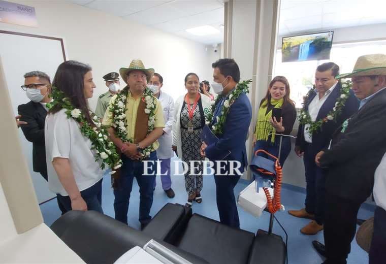 Autoridades recorren el flamante Centro de Medicina Nuclear/ Juan Carlos Torrejón