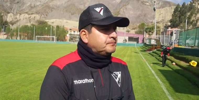 Oscar Villegas, entrenador de Always Ready