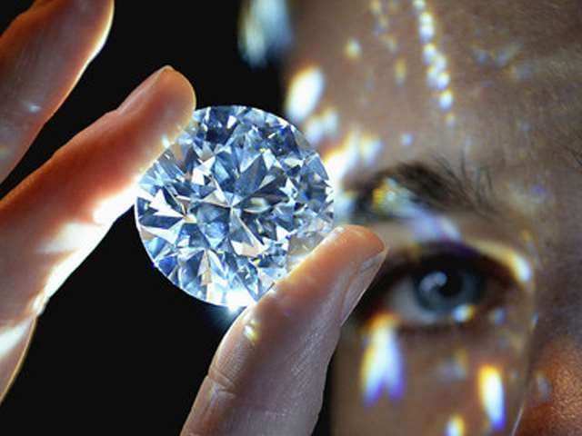 Estudian minas de diamantes en otros países