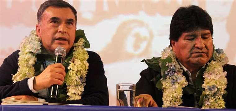 Juan Ramón Quintana y Evo Morales se lanzaron contra sus compañeros de partido