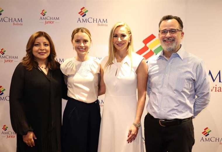 Gissela Morales, Lindsay Sykes, Cecilia Hurtado y Tomás Pérez - Docy