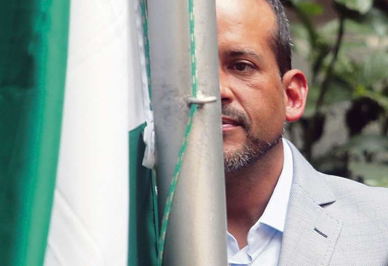 El gobernador de Santa Cruz, Luis Fernando Camacho, se encuentra con detención preventiva