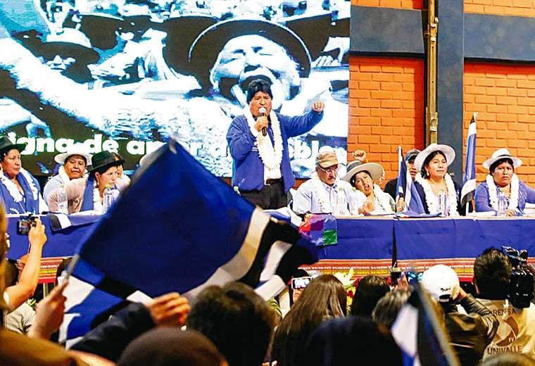 La dirigencia del MAS en Cochabamba decidió la expulsión de seis diputados oficialistas 