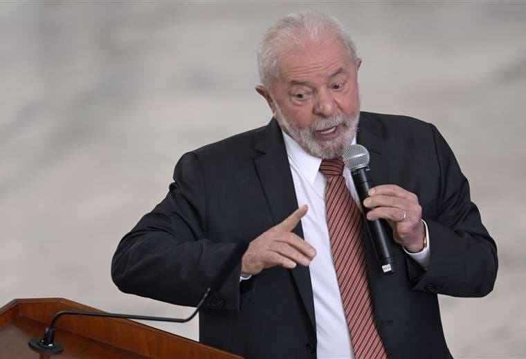 Lula profundiza purga de militares en su entorno tras asonada en Brasilia
