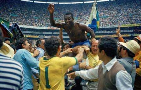 Pelé, tricampeón mundial. Internet