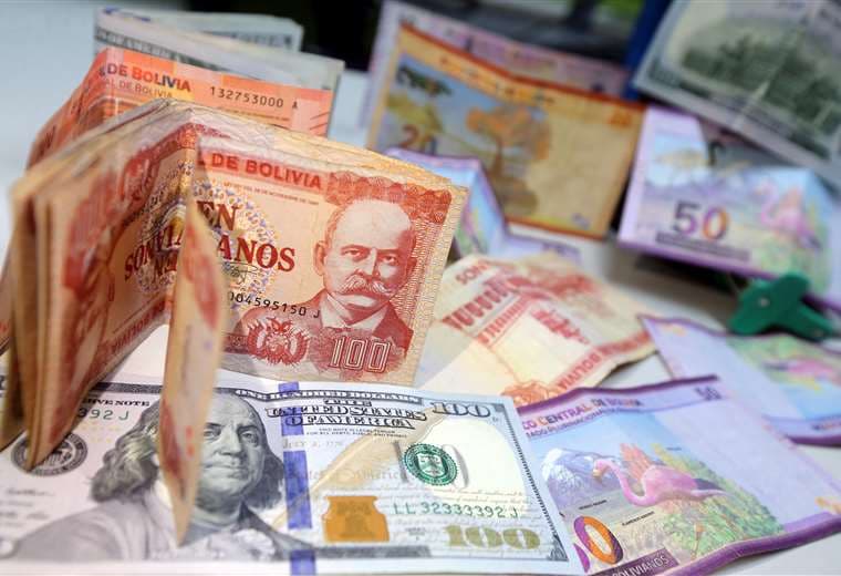 Bolivianos o dólares, las preferencias desde la mirada de los economistas