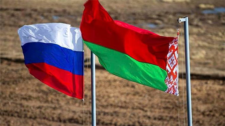 Los atletas rusos y bielorrusos actualmente juegan bajo bandera neutral