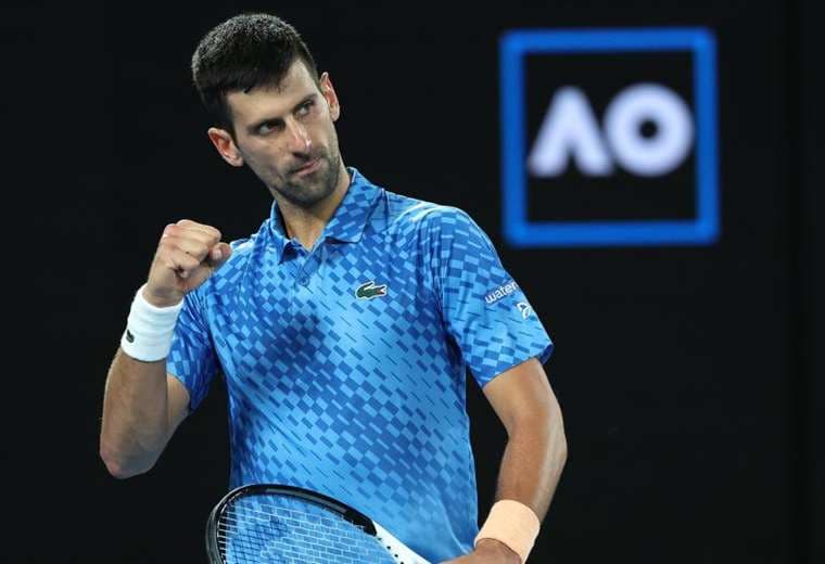 Djokovic en acción del Australian Open.
