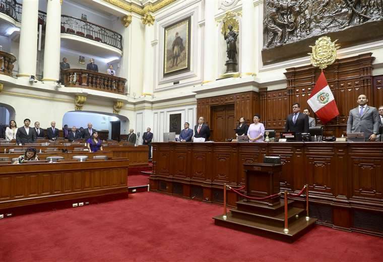 Congreso de Perú atrasa debate sobre adelanto de elecciones entre aumento de protestas