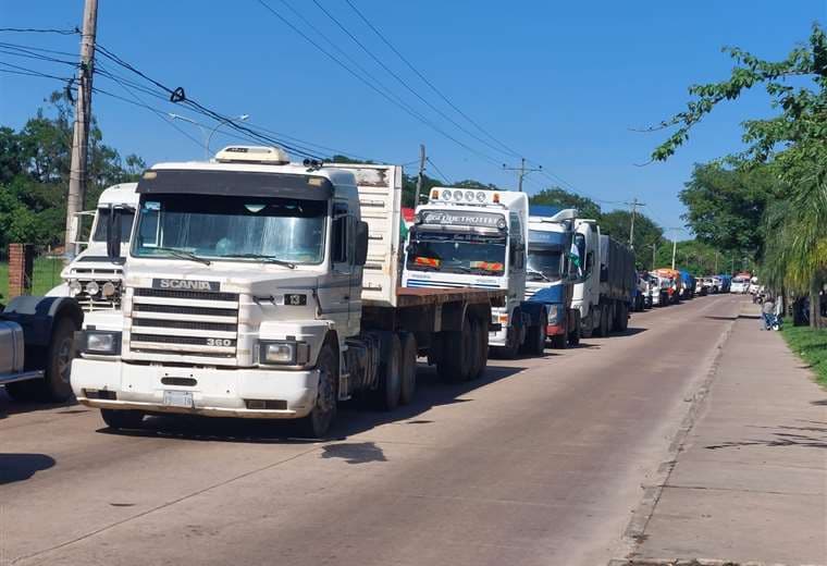 Decenas de camiones salieron en caravana/Foto: Juan Carlos Torrejón