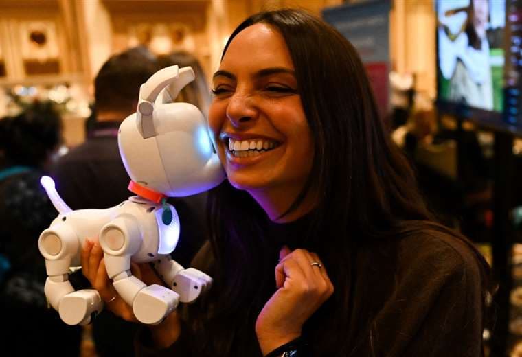 La fiebre de la inteligencia artificial se roba el show en la CES de Las Vegas