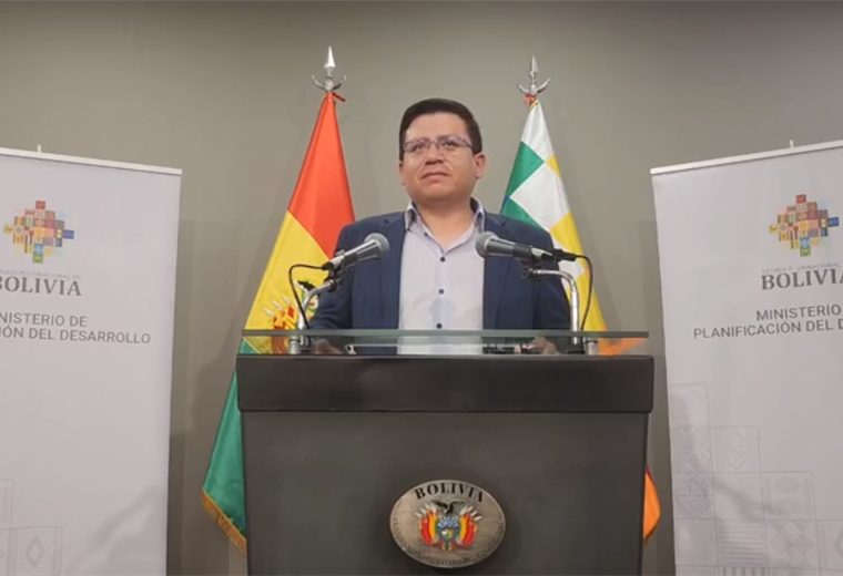 Sergio Cusicanqui, ministro de Planificación, respondió en conferencia de prensa