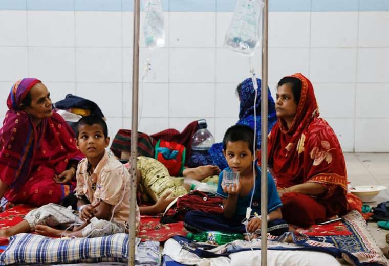 El dengue mata a 1.000 personas en Bangladesh en el peor brote de la historia