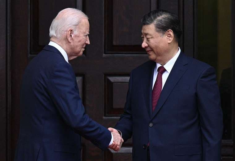 China tacha a Biden de "irresponsable" por llamar nuevamente "dictador" a Xi
