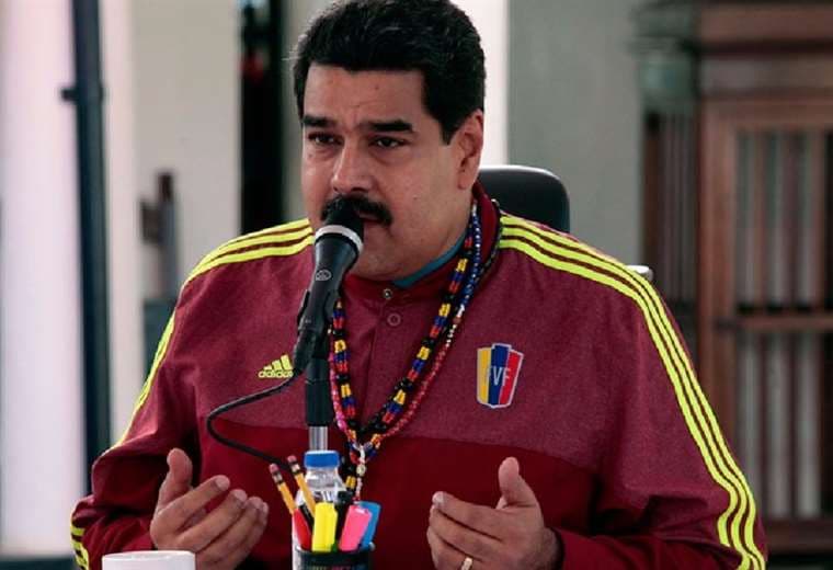 Maduro denunció "xenofobia de oligarquía racista de Perú" tras incidente con selección de fútbol