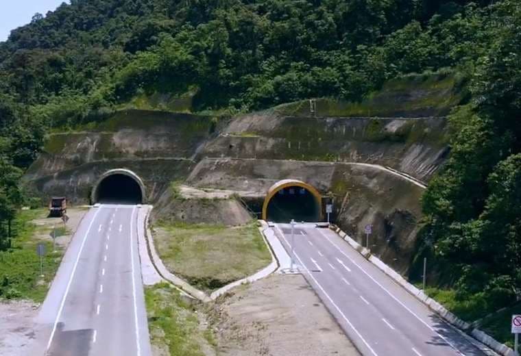 El acceso a túneles de la doble vía El Sillar. Foto: @LuchoXBolivia
