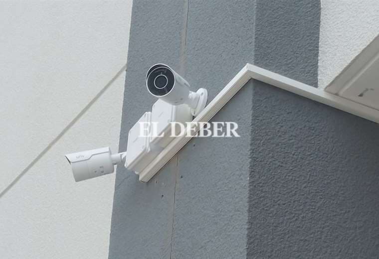 Hasta febrero, la Alcaldía cruceña piensa instalar 2.588 cámaras para vigilancia en unidades educativas