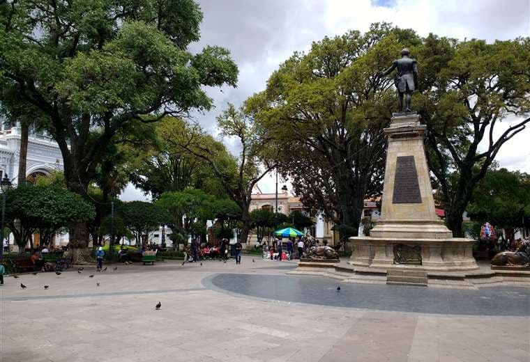 Plaza 25 de Mayo en Sucre I referencial.