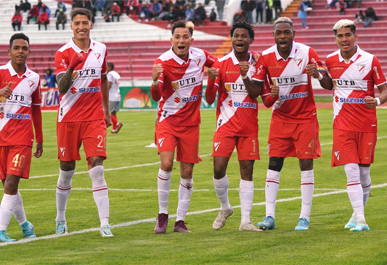 Los jugadores de Always celebran el triunfo ante Independiente. Foto. APG