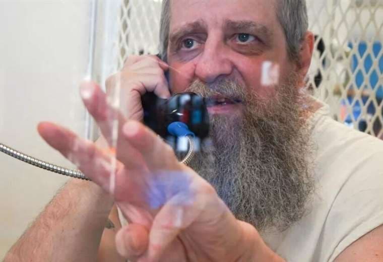 Muere Hank Skinner, tras pasar 30 años en el corredor de la muerte en Texas y clamar su inocencia
